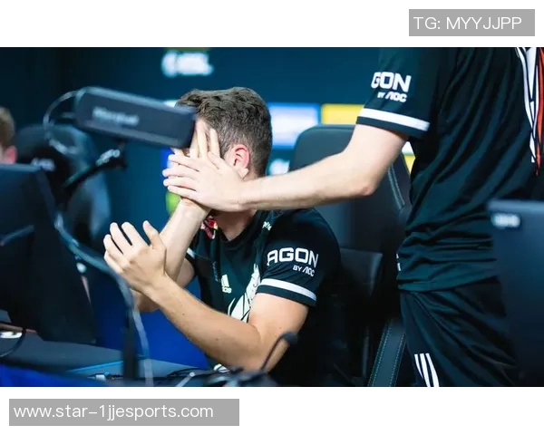 深度探讨黄娜在CSGO世界中的成长与挑战之路 深度探讨黄娜在CSGO世界中的成长与挑战之路