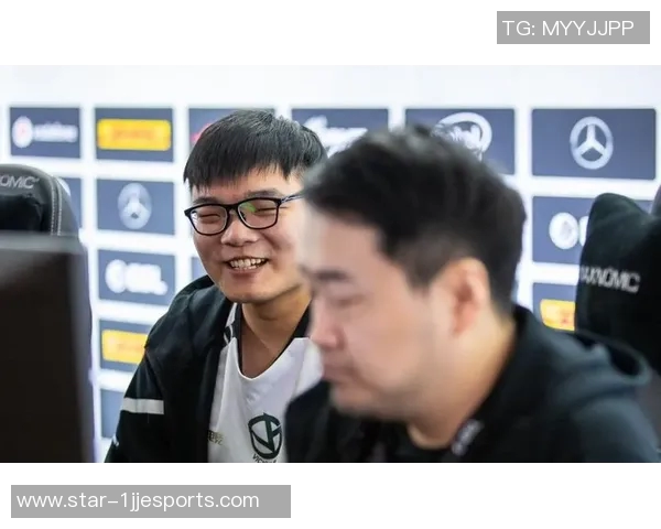 李秀英深度解析DOTA2与S15赛季LOL游戏心得分享